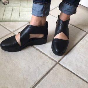 Eileen fisher cross top shoes